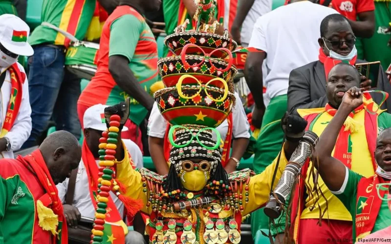 دليل المشجعين.. منصة يلا توجه الجماهير في كان 2025